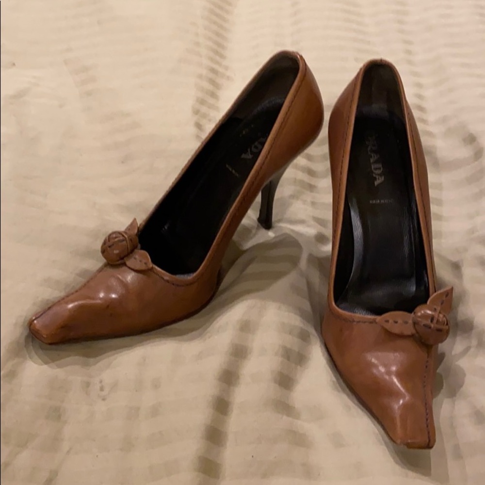 Prada leather pumps 8